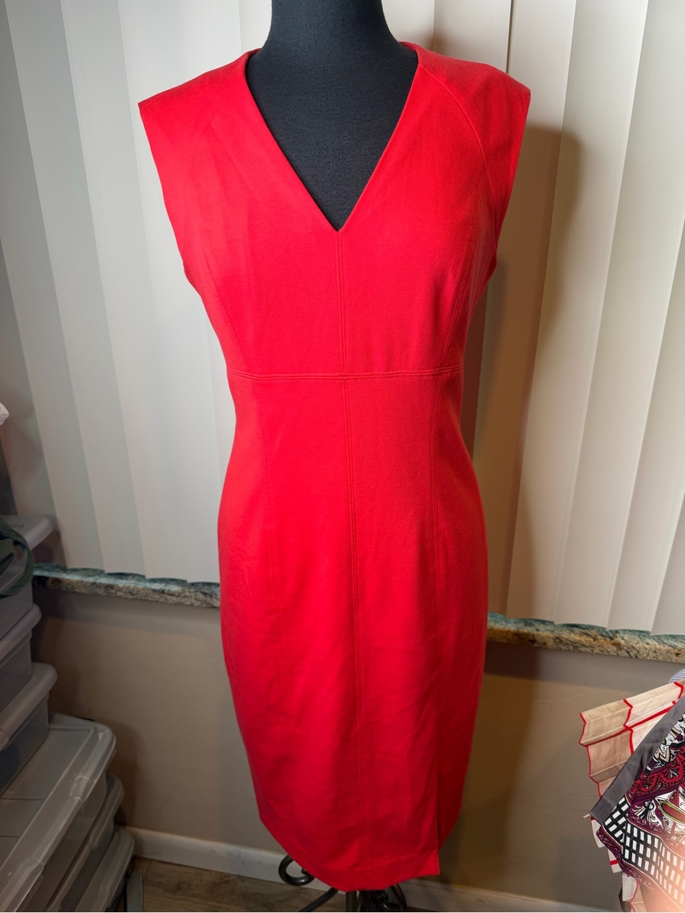 Tahari Red V-Neck Cap Sleeves Sheath Dress Size 8